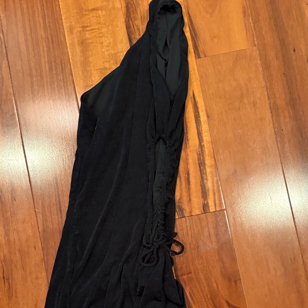 superdown Black One-Shoulder Ruched Dress - Picture 3 of 4
